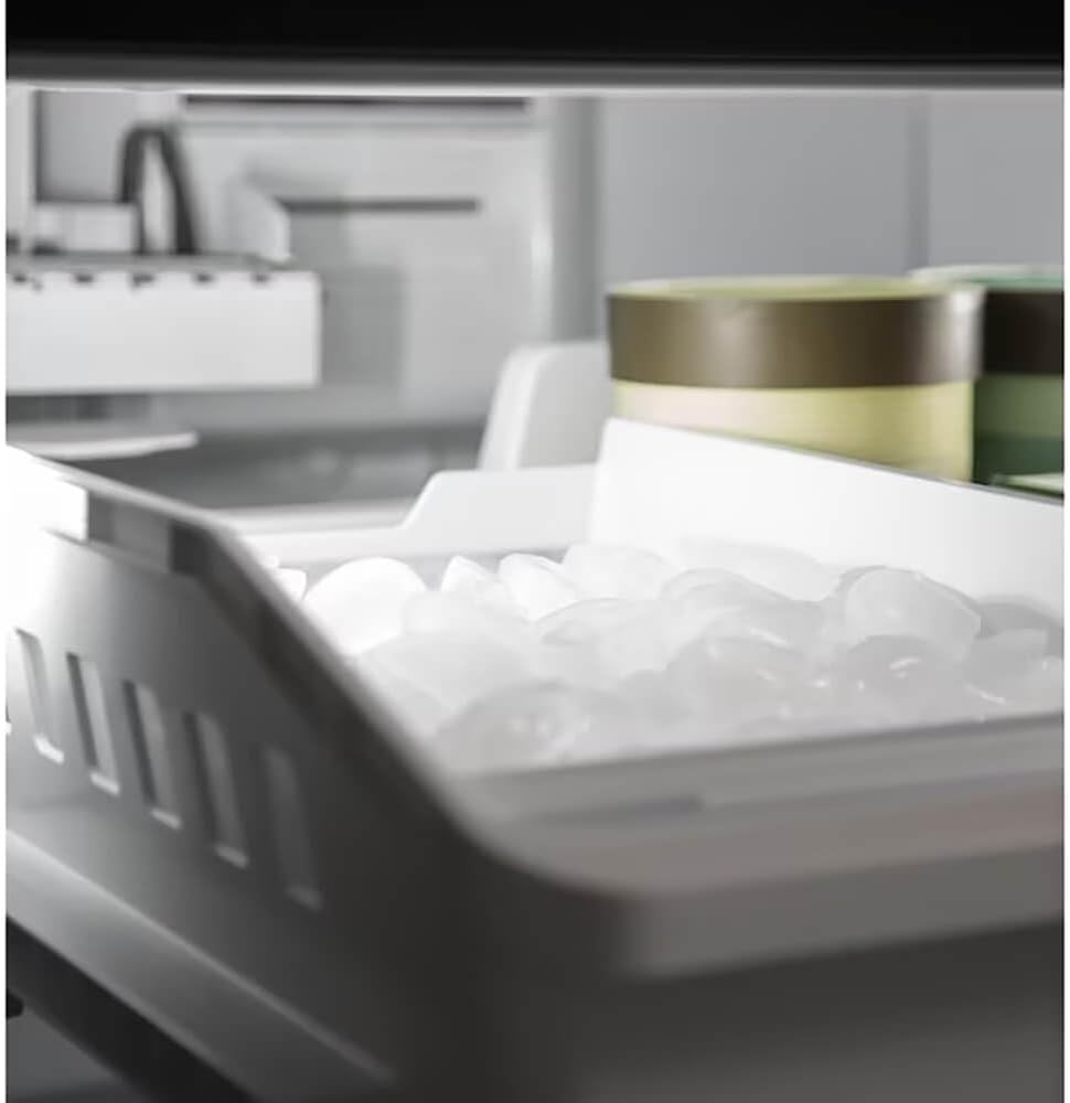 GE 24.7 cu.ft. French Door Refrigerator - Image 6