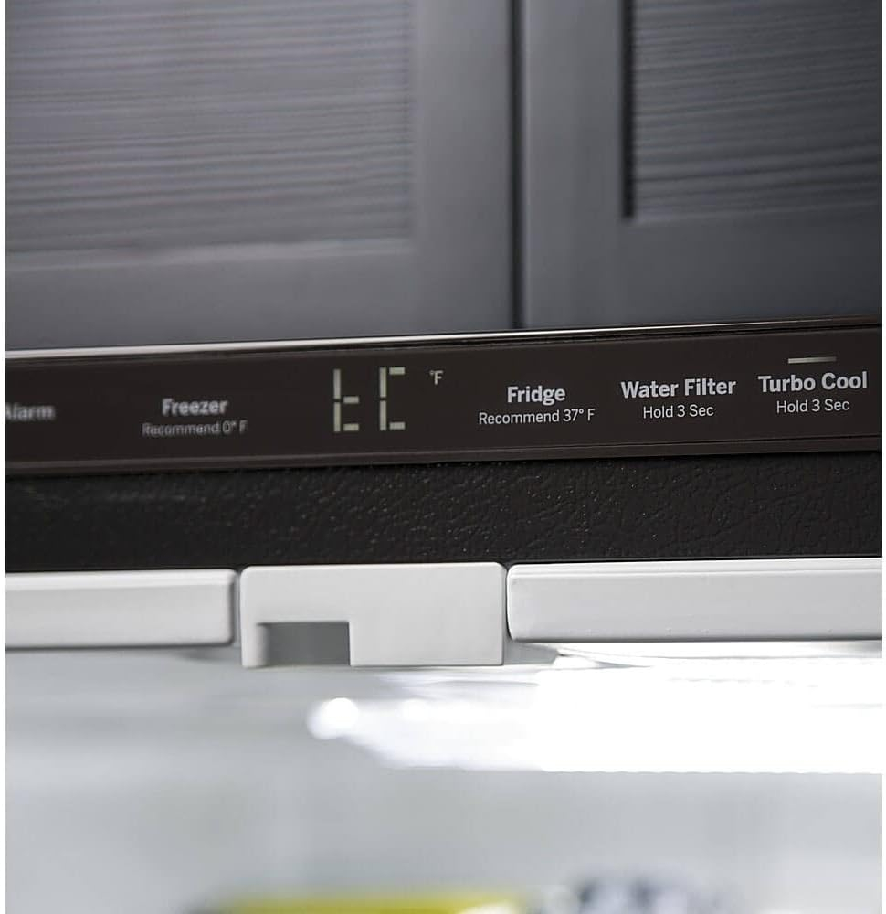 GE 24.7 cu.ft. French Door Refrigerator - Image 7